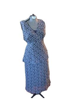 Skirt Large Beechers Brook black and white floral skirt large